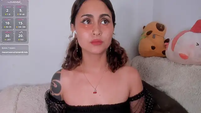 Violette-Ramirez01 online show from February 5, 9:40 pm