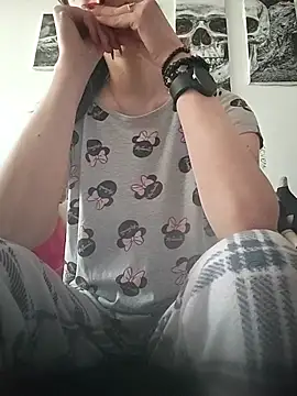 CuteCouple1211 online show from April 10, 1:39 pm