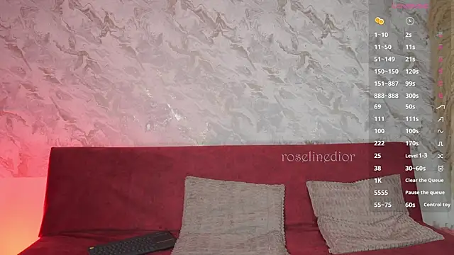 Snapshot of roselinedior chatting on September 16, 8:06 pm roselinedior online show from September 16, 8:06 pm