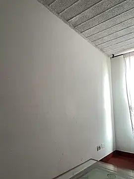 emmyjhonson07 online show from April 8, 1:02 pm