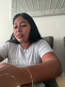 emmyjhonson07 online show from January 5, 6:55 pm