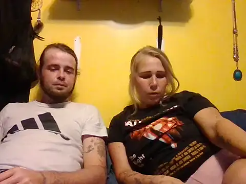 Snapshot of AutumnLights420 chatting on October 24, 2:18 am AutumnLights420 online show from October 24, 2:18 am