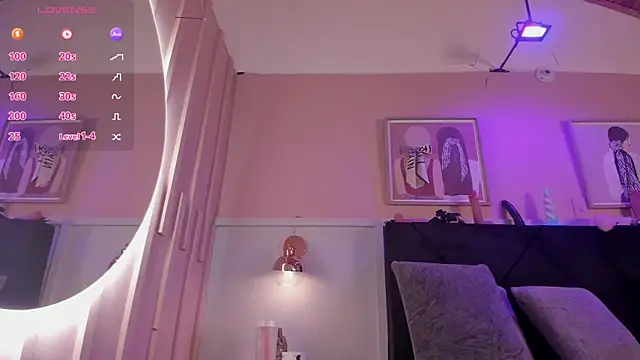 chloe watson  online show from February 19, 6:18 pm