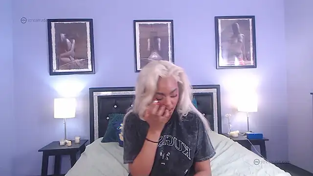 RobynKnight online show from January 17, 6:43 am