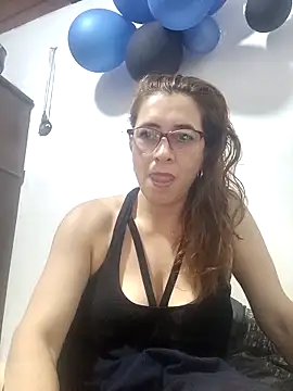 Snapshot of mademonsexy chatting on September 25, 4:00 am mademonsexy online show from September 25, 4:00 am