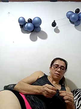 Snapshot of mademonsexy chatting on October 8, 3:00 am mademonsexy online show from October 8, 3:00 am