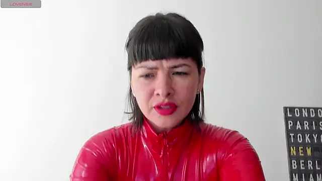 queen fetish online show from November 26, 2:18 pm