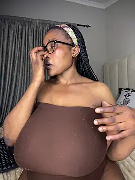 Bustygoddess32 online show from April 20, 10:02 pm