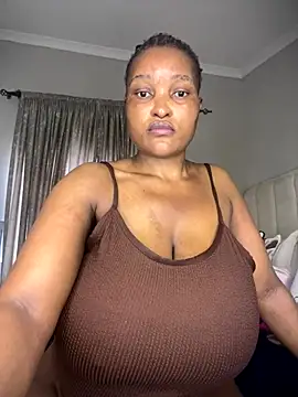 Snapshot of Bustygoddess32 chatting on September 27, 5:58 am Bustygoddess32 online show from September 27, 5:58 am