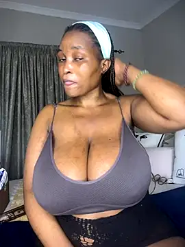 Snapshot of Bustygoddess32 chatting on September 29, 9:42 pm Bustygoddess32 online show from September 29, 9:42 pm