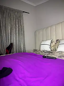 Bustygoddess32 online show from June 4, 12:38 am