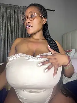 Snapshot of Bustygoddess32 chatting on September 13, 1:46 am Bustygoddess32 online show from September 13, 1:46 am