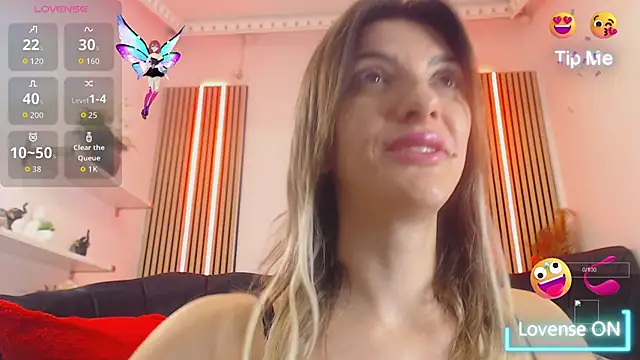 RileyLanna online show from November 22, 4:15 am