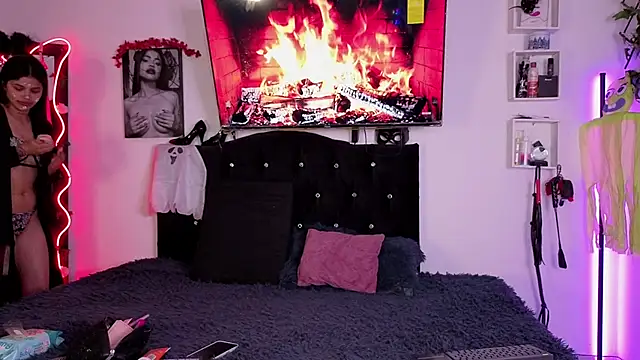 Alaia Asuka online show from October 22, 12:15 am