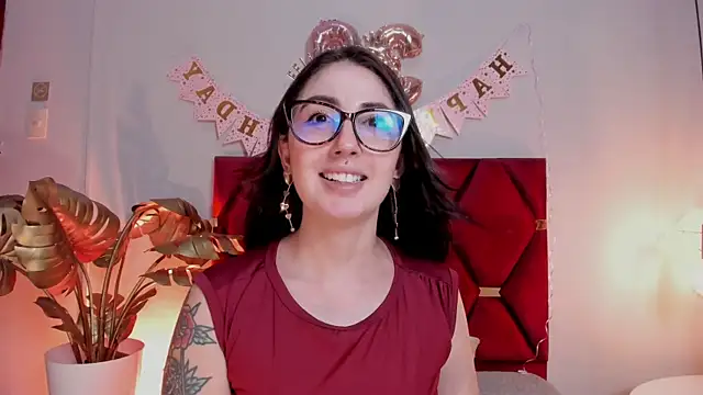 Emilywatsonn online show from May 22, 12:41 am