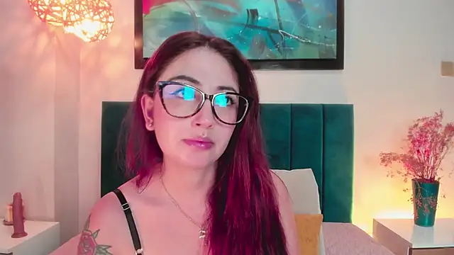 Emilywatsonn online show from November 16, 12:34 am