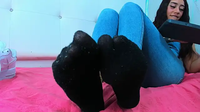 Little Jenni online show from June 20, 2:42 pm