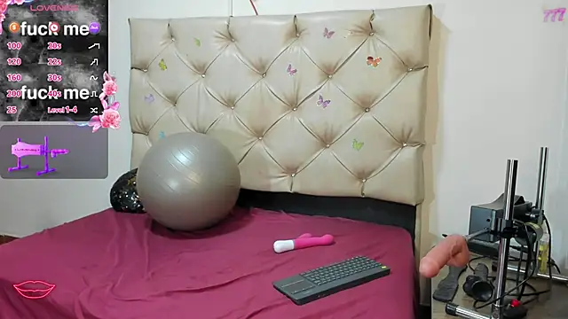 cleopatraa online show from April 20, 8:12 pm