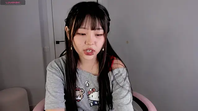 Snapshot of hee_young11 chatting on September 19, 6:07 pm hee young11 online show from September 19, 6:07 pm