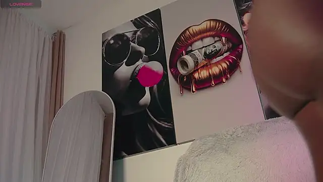 aidaadams online show from October 4, 11:27 am