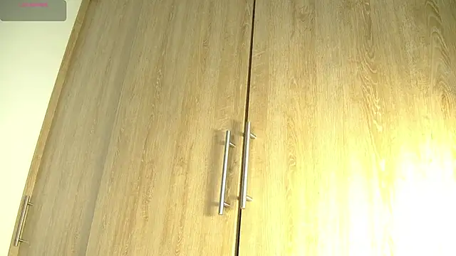 aidaadams online show from November 6, 12:00 pm