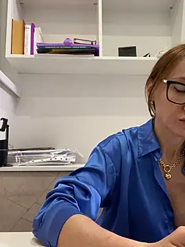 LauraDavis online show from March 6, 8:37 pm