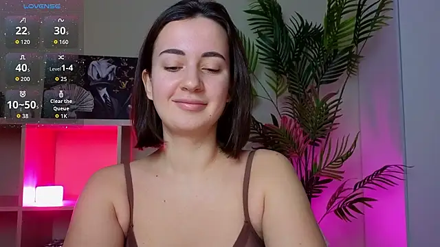 SweetieKendl online show from March 6, 11:33 pm