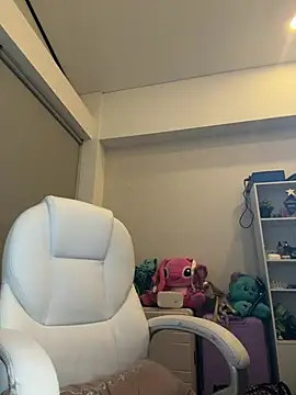 misslollipop04 online show from April 17, 4:14 am