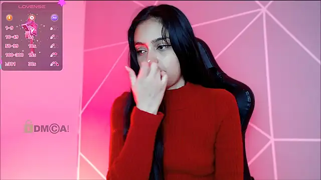 Snapshot of lilylouisee chatting on October 8, 5:12 am lilylouisee online show from October 8, 5:12 am