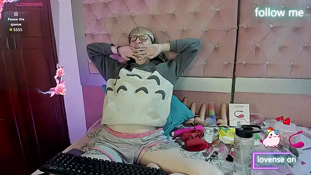 neeko princes online show from February 26, 12:59 pm