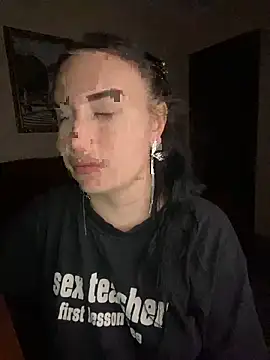 Roxana Bell online show from April 15, 6:19 pm