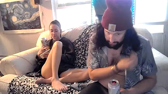 Makethatpussypurr online show from April 26, 8:28 pm