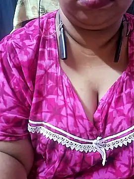 Snapshot of Ravina_patil1 chatting on September 18, 9:46 pm Ravina patil1 online show from September 18, 9:46 pm