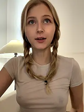 LunaRase online show from September 27, 12:01 pm