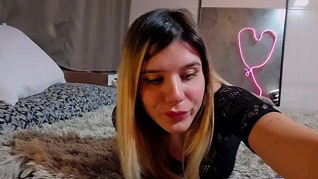 LeylaRosse online show from November 10, 8:20 am