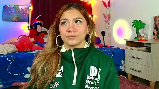 alisson zafiro  online show from September 10, 3:06 am