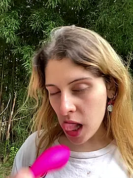 FlorBich online show from October 30, 6:31 pm