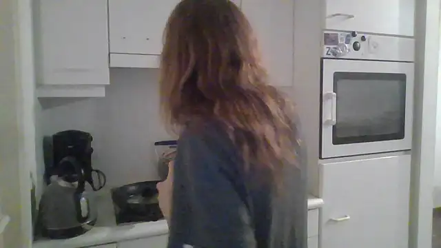 JasmineGlamour online show from March 11, 3:00 am