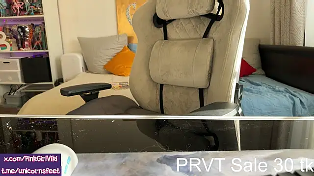 unicornsfeet online show from September 14, 1:09 pm