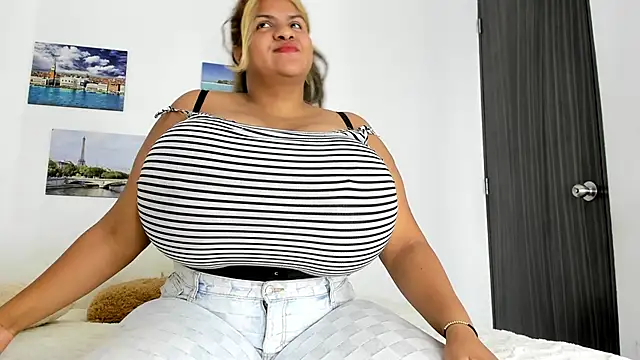 bigmom69  online show from November 25, 8:53 pm