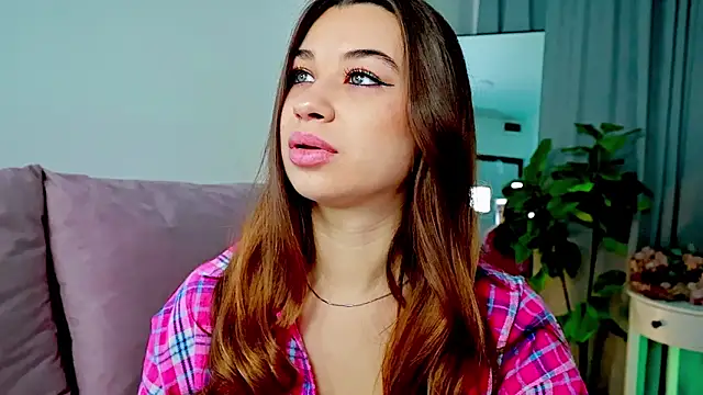 divetagrace online show from February 8, 8:12 pm