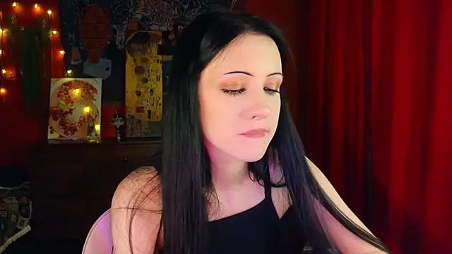 scarlett wow online show from June 11, 9:00 pm