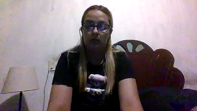 Samanthat33 online show from October 31, 11:31 pm