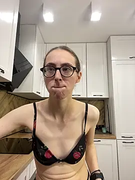 MartiniiSelenna online show from September 16, 6:43 am