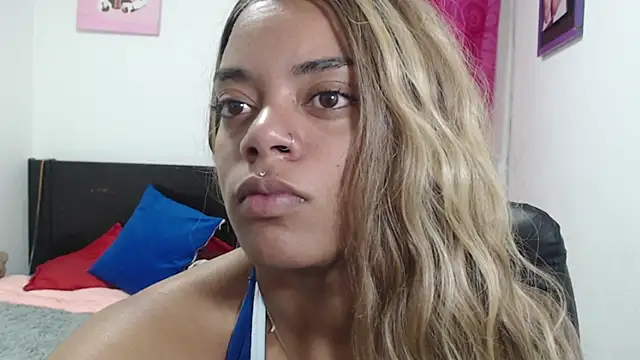 ladyrd1 online show from July 20, 6:19 pm