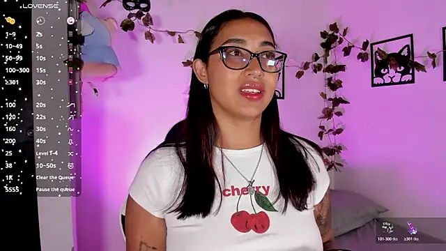 melanieecox online show from December 4, 12:13 am