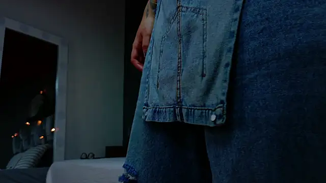 alaia-rogers online show from September 29, 11:37 am