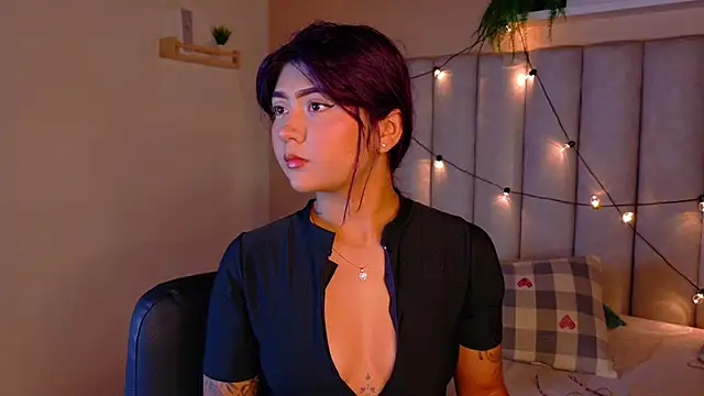 alaia-rogers online show from January 12, 11:48 am