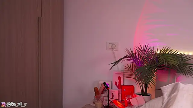 Lexi Reed online show from October 21, 3:38 pm