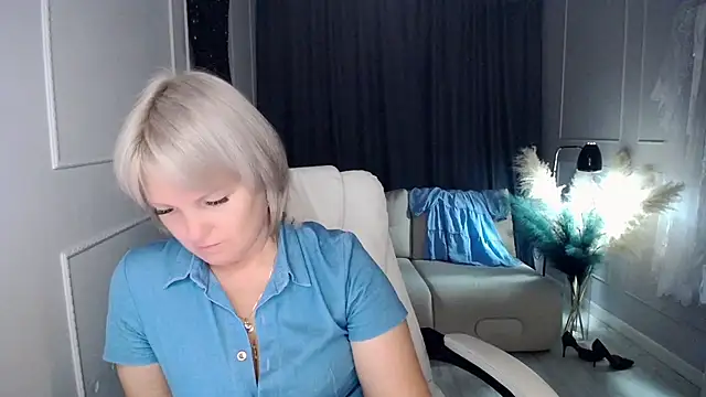 Juarnea online show from September 18, 1:42 pm